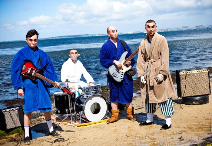 7ad81eb3-c0a8-4432-aaca-90ecccfd6a76-1